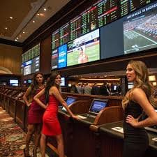 Sportsbook Odds Board ဘောလုံးပွဲ live in-play betting ပြသနေသောပုံ